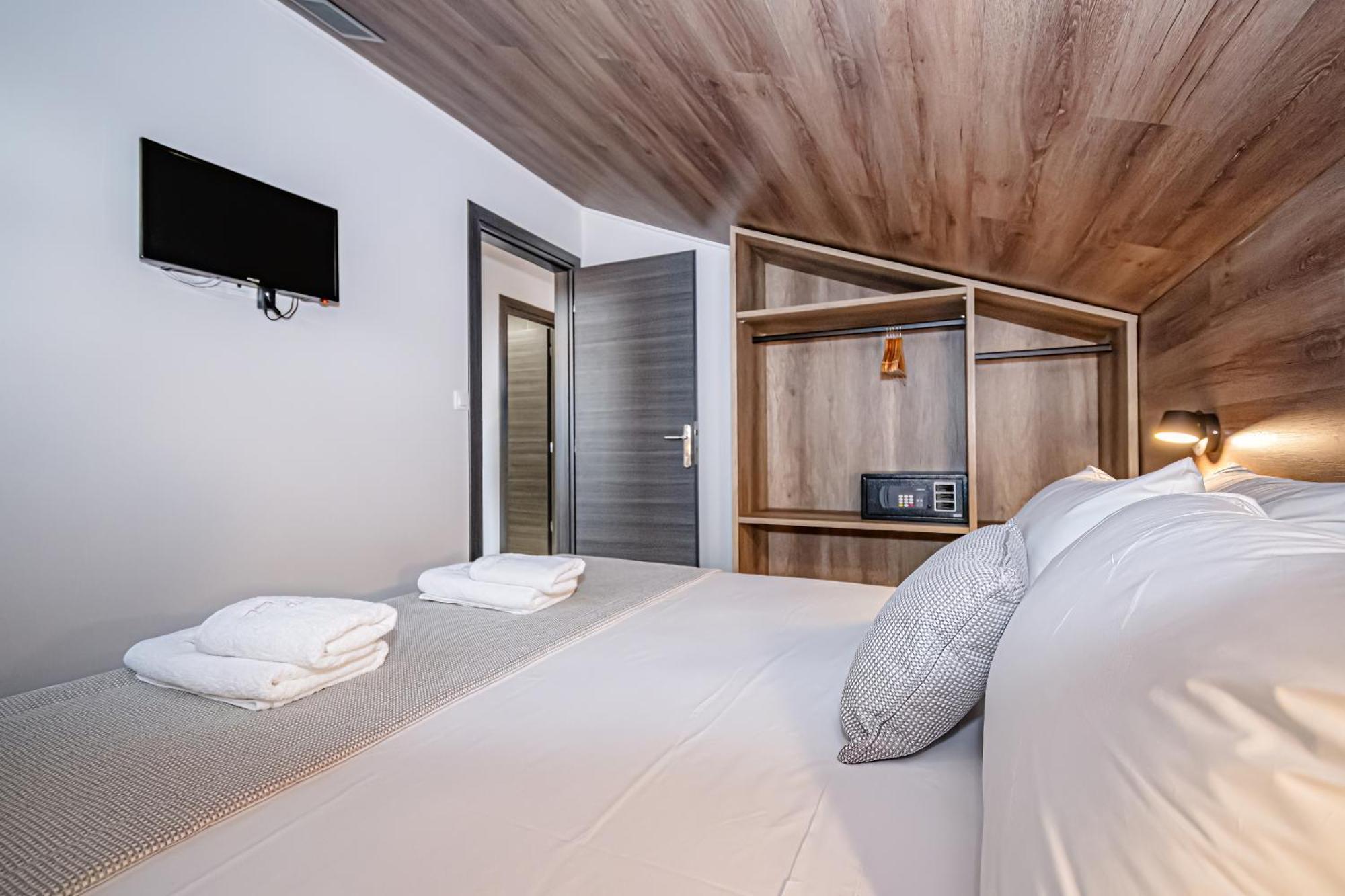 Evitel Luxury Living Aparthotel Hanioti Exterior foto